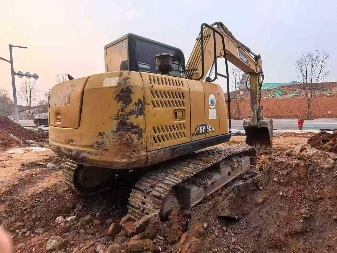 Used Sany SY85 Excavator 2017 Model / 2