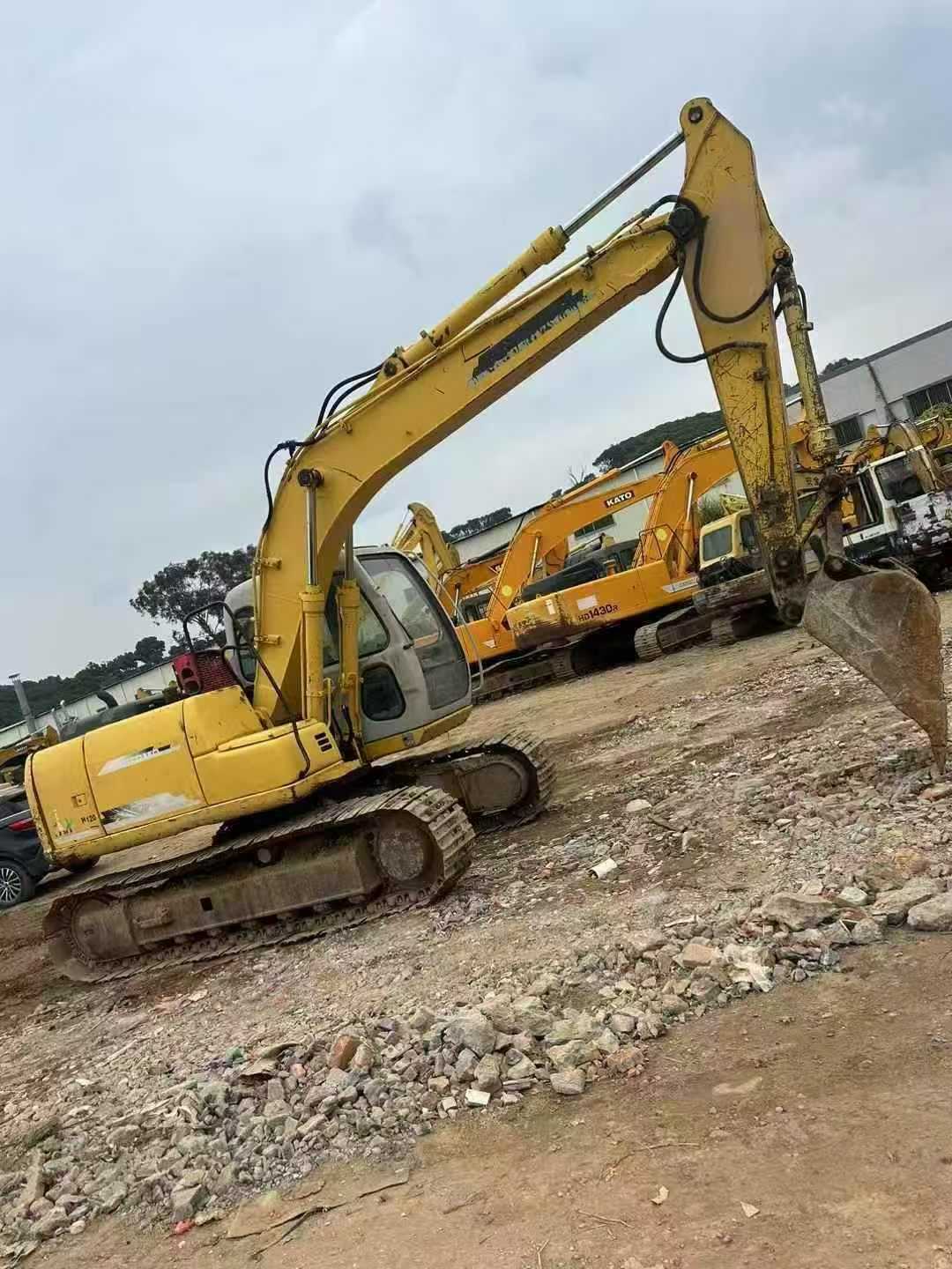 Used Sumitomo SH120-3 Excavator 2016 Model / 3