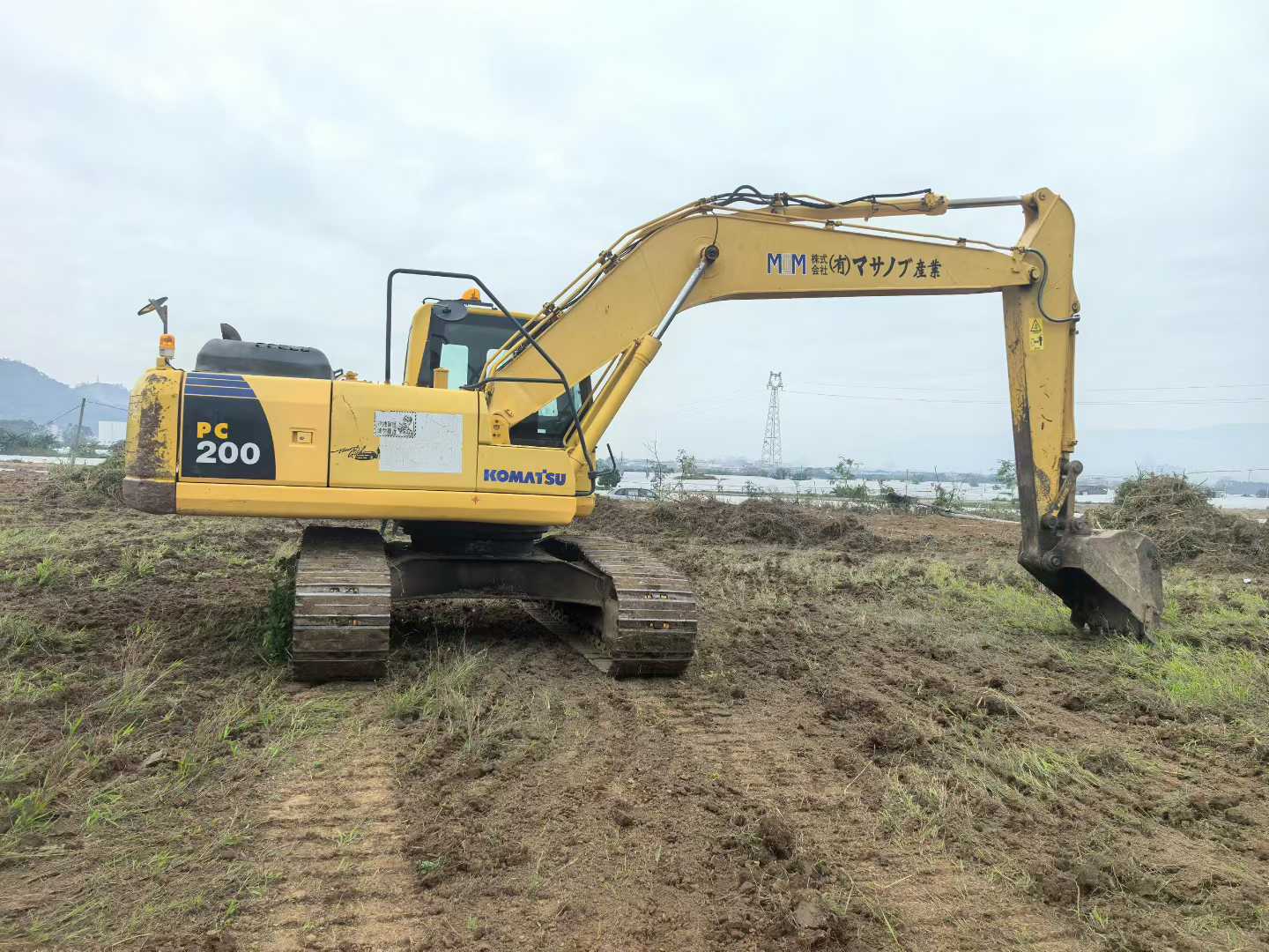 Buy Komatsu PC200-8N1 Used Excavator / 1