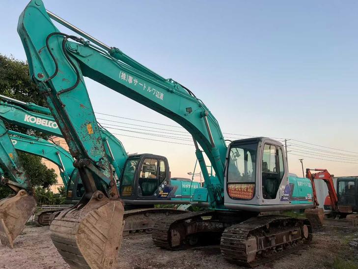 Buy Kobelco SK200-9 Used Excavator / 1
