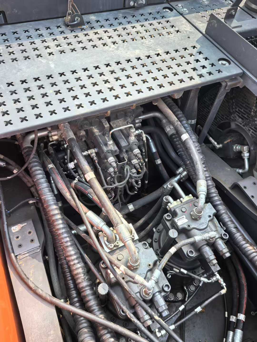 Used Doosan DX500 Excavator 2023 Model / 6