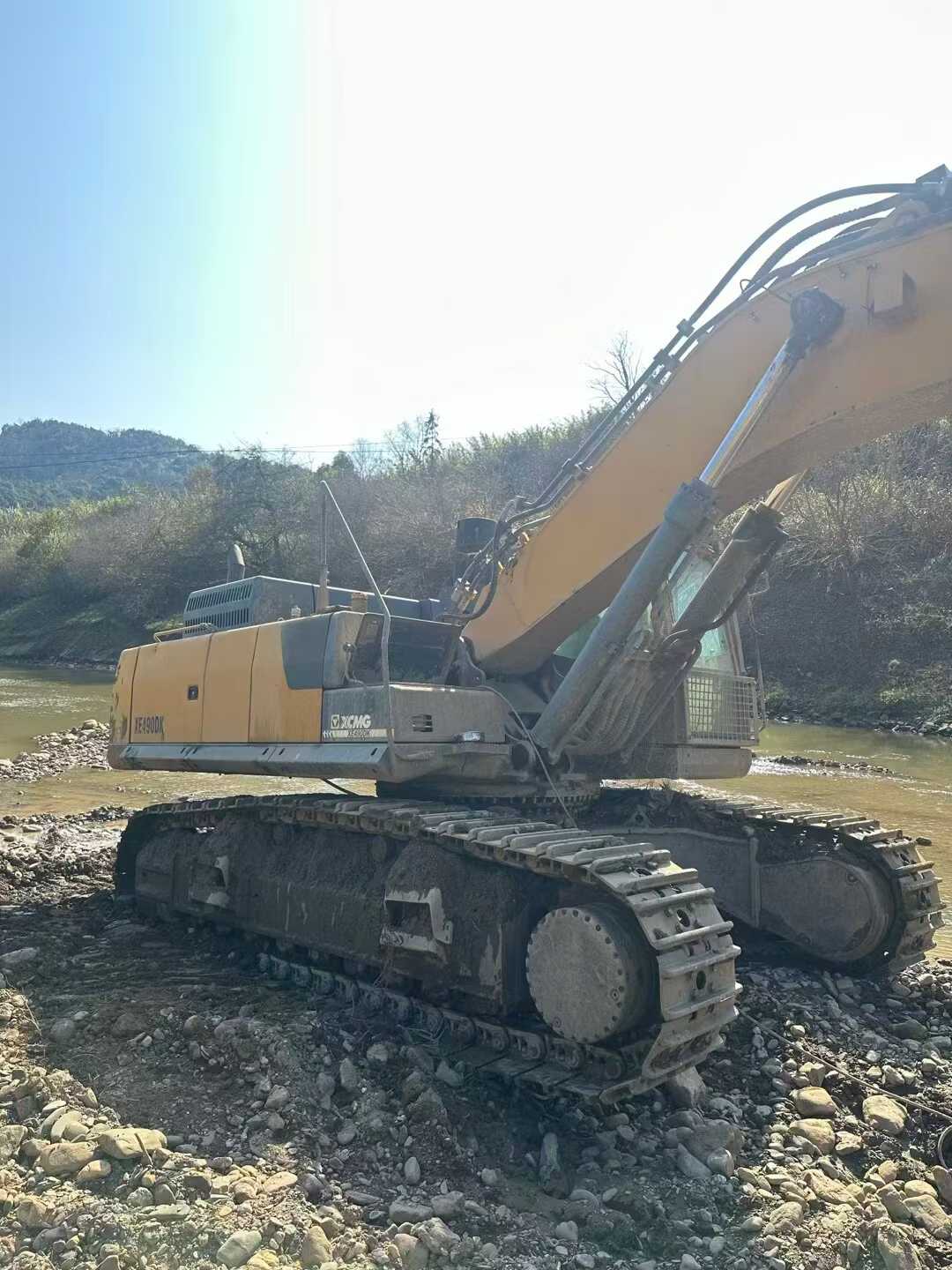 Used XCMG XE490KS Excavator 2016 Model / 4