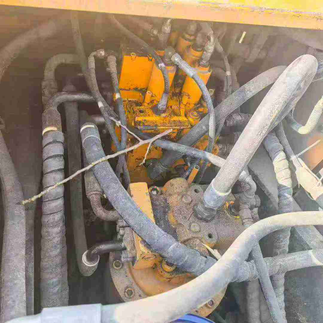 Used Hyundai R215-7 Excavator 2016 Model / 6