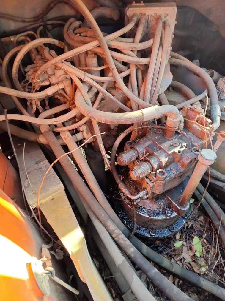 Used Hitachi ZX210LC-3 Excavator 2016 Model / 6