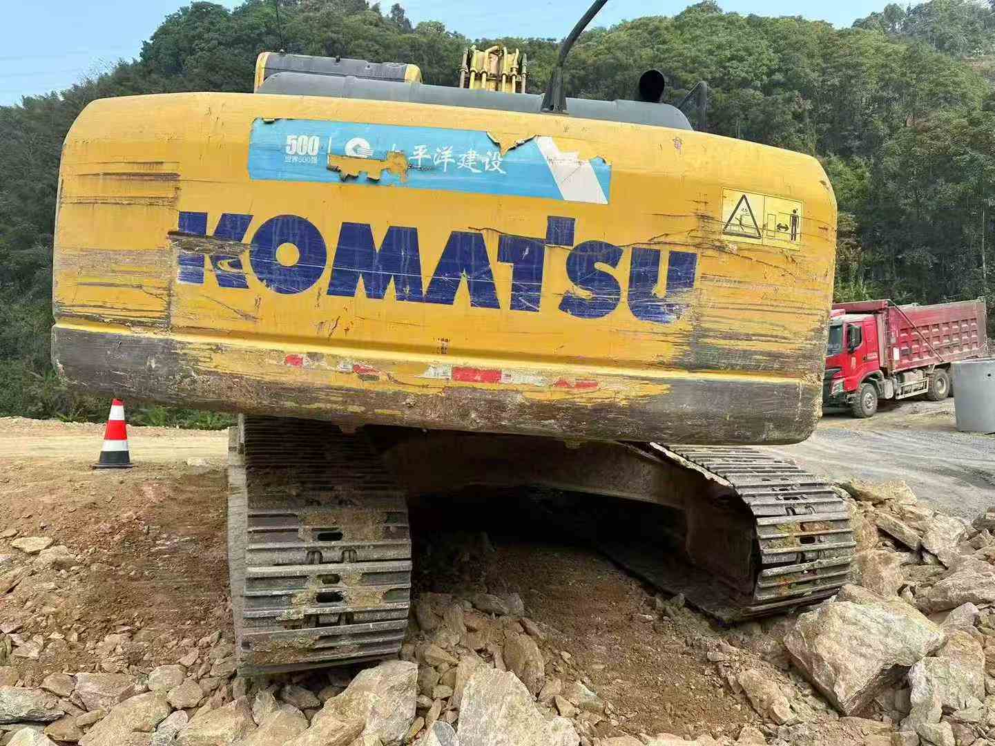 Used Komatsu PC220 Excavator 2019 Model / 3