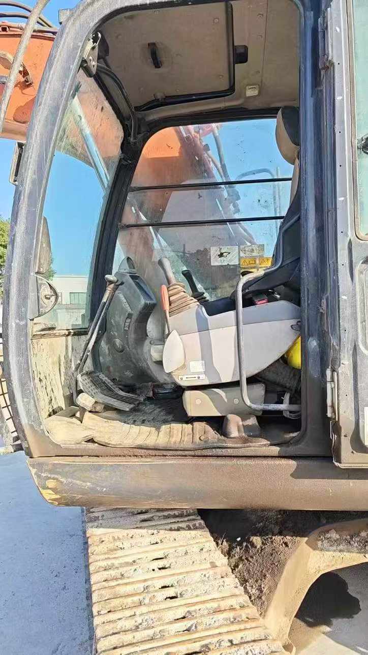 Used Hitachi ZX130-5A Excavator 2017 Model / 4