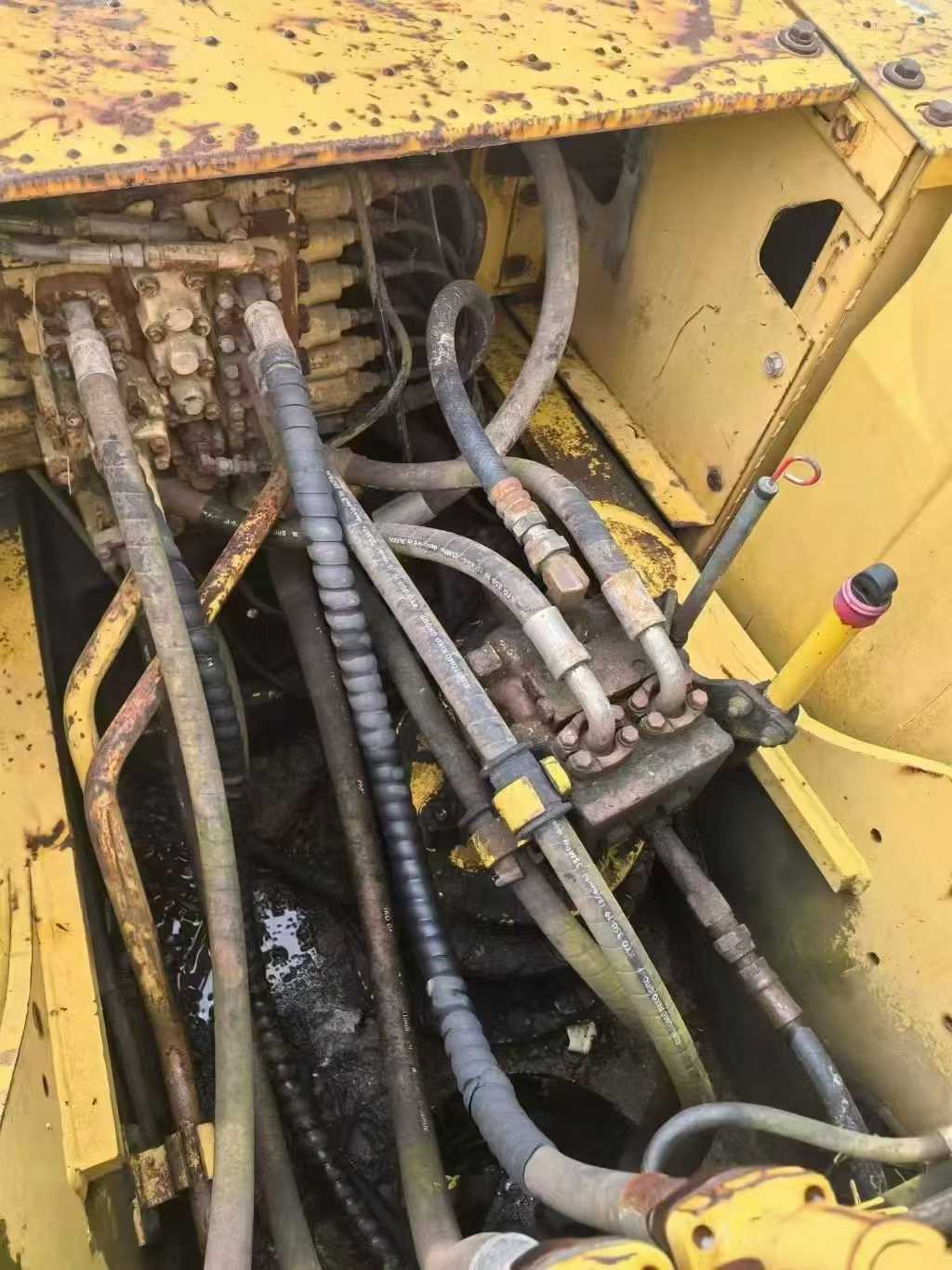 Used Komatsu PC200-8N1 Excavator 2016 Model / 3