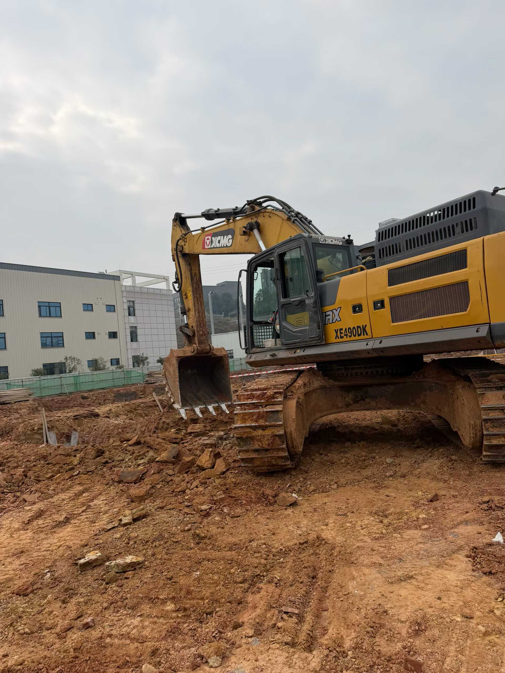 Buy XCMG XE490KS Used Excavator / 1