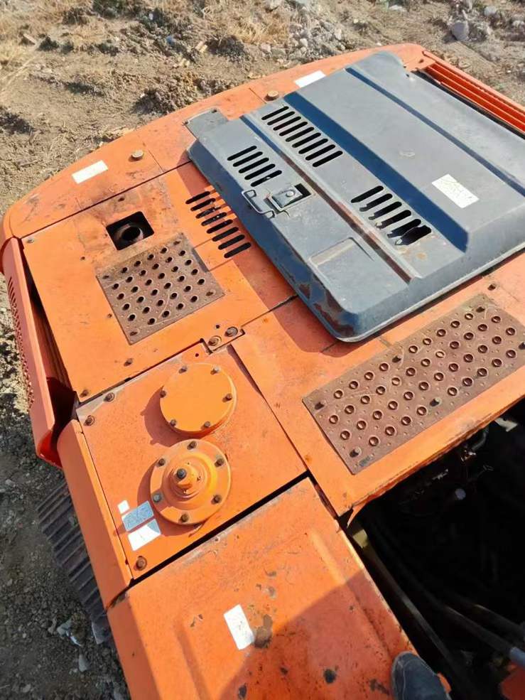 Used Hitachi ZX210LC-3 Excavator 2016 Model / 9