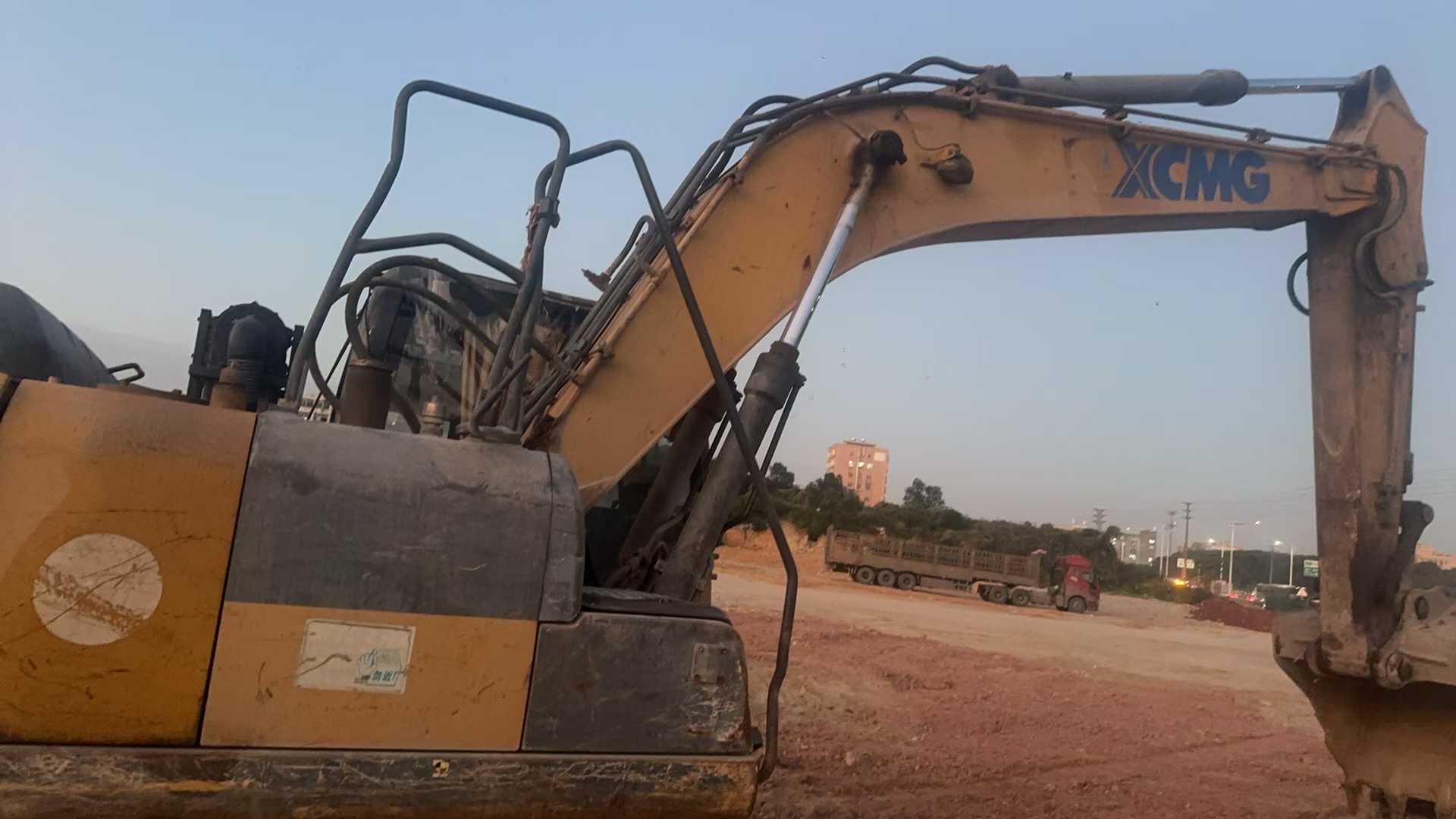 Used XCMG LW200 Excavator 2017 Model / 2