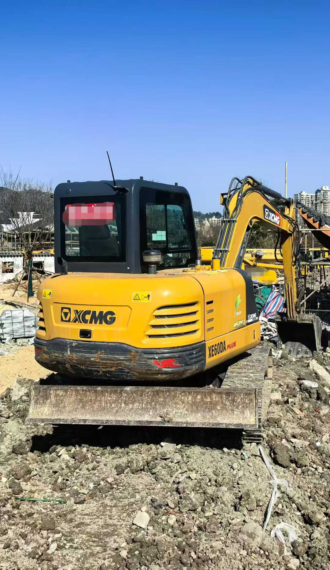 Used XCMG ZL60G Excavator 2022 Model / 8