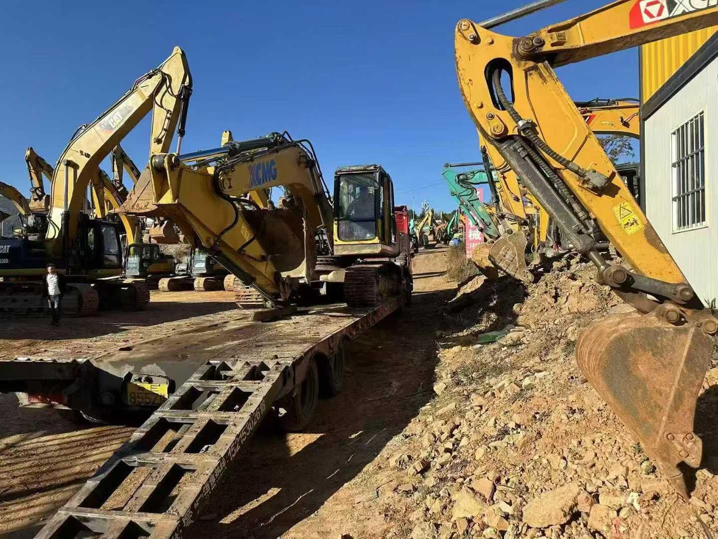 Buy XCMG LW200 Used Excavator / 2 Used XCMG LW200 Excavator 2016 Model / 2