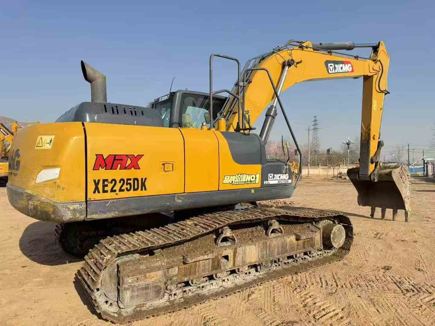 Used XCMG XE215 Excavator 2022 Model / 3