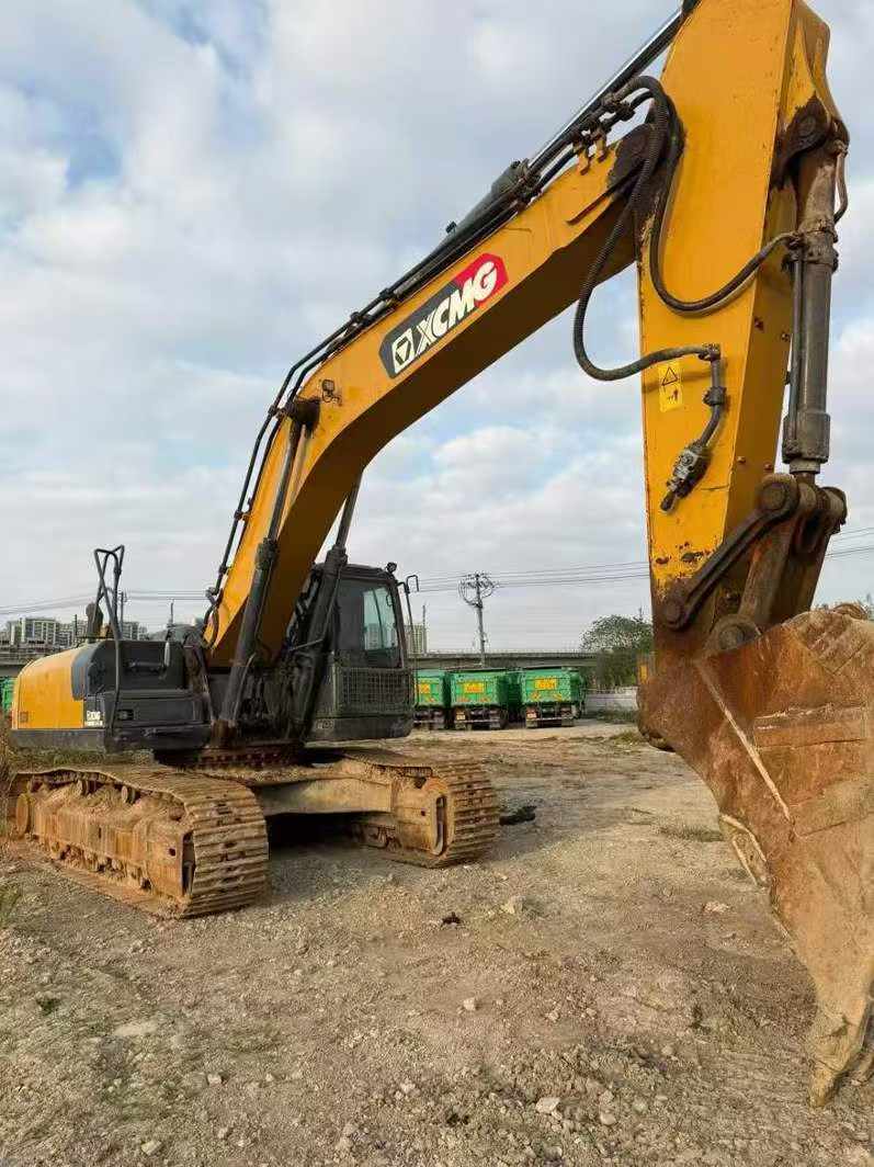 Used XCMG XE370 Excavator 2021 Model / 3