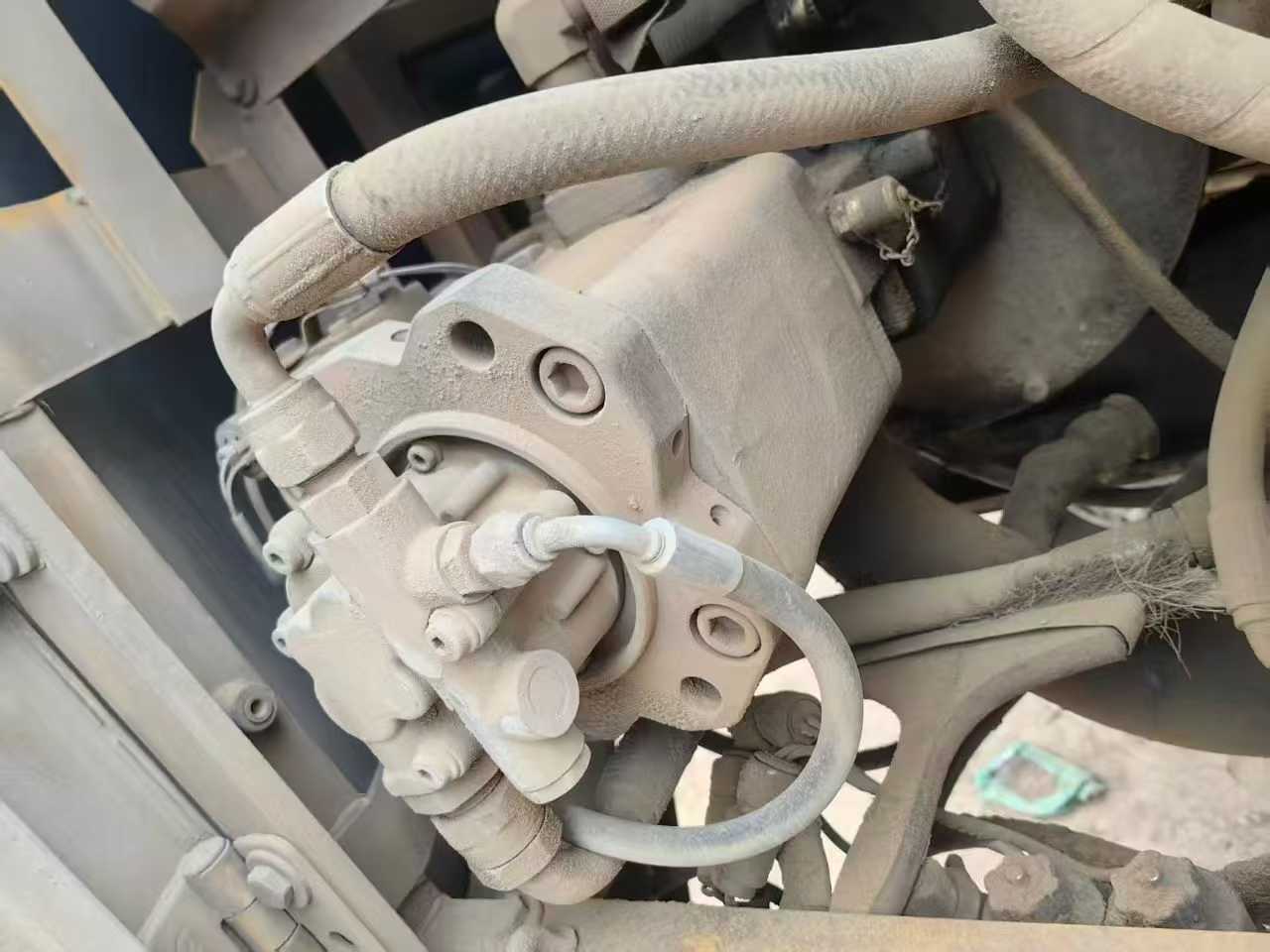 Used Volvo EC140 Excavator 2015 Model / 4