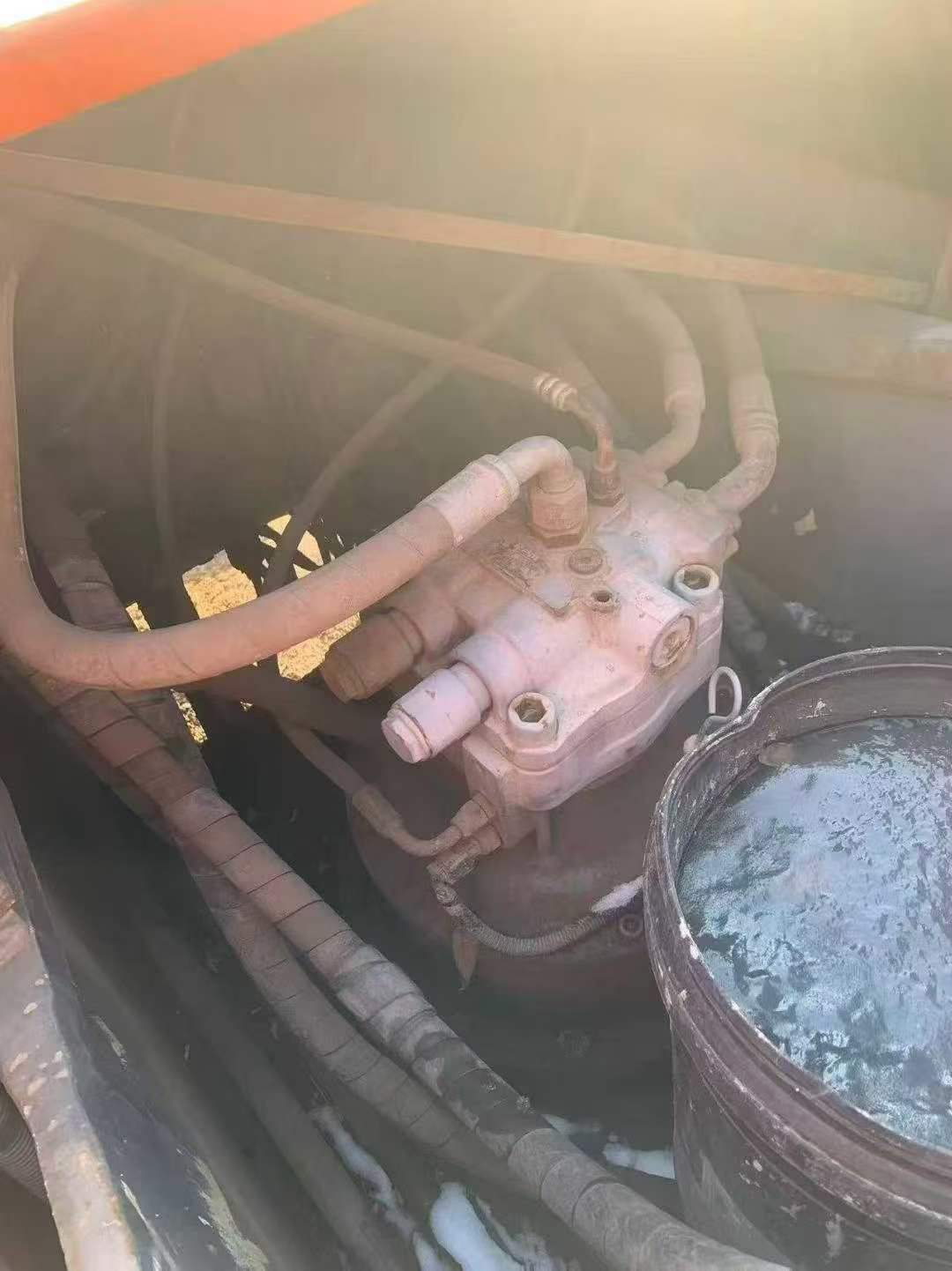 Used Hitachi ZX240-3 Excavator 2011 Model / 3