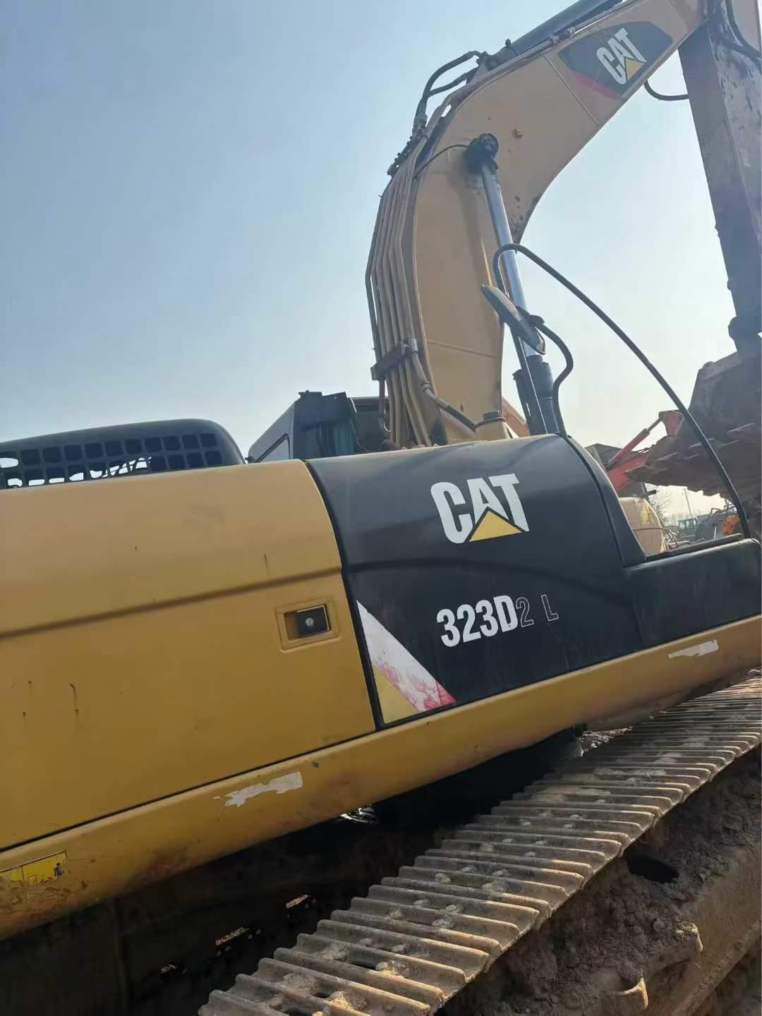 Used Caterpillar 323D2L Excavator 2017 Model / 2