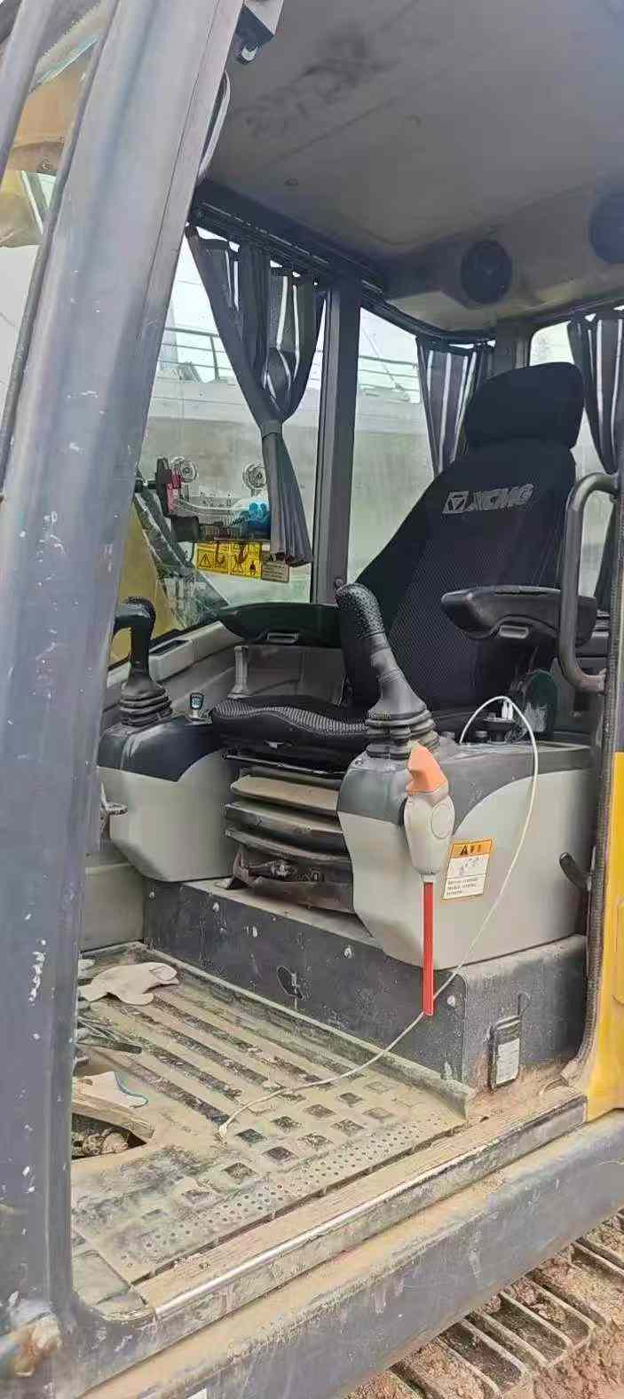 Used XCMG XE75C Excavator 2017 Model / 8