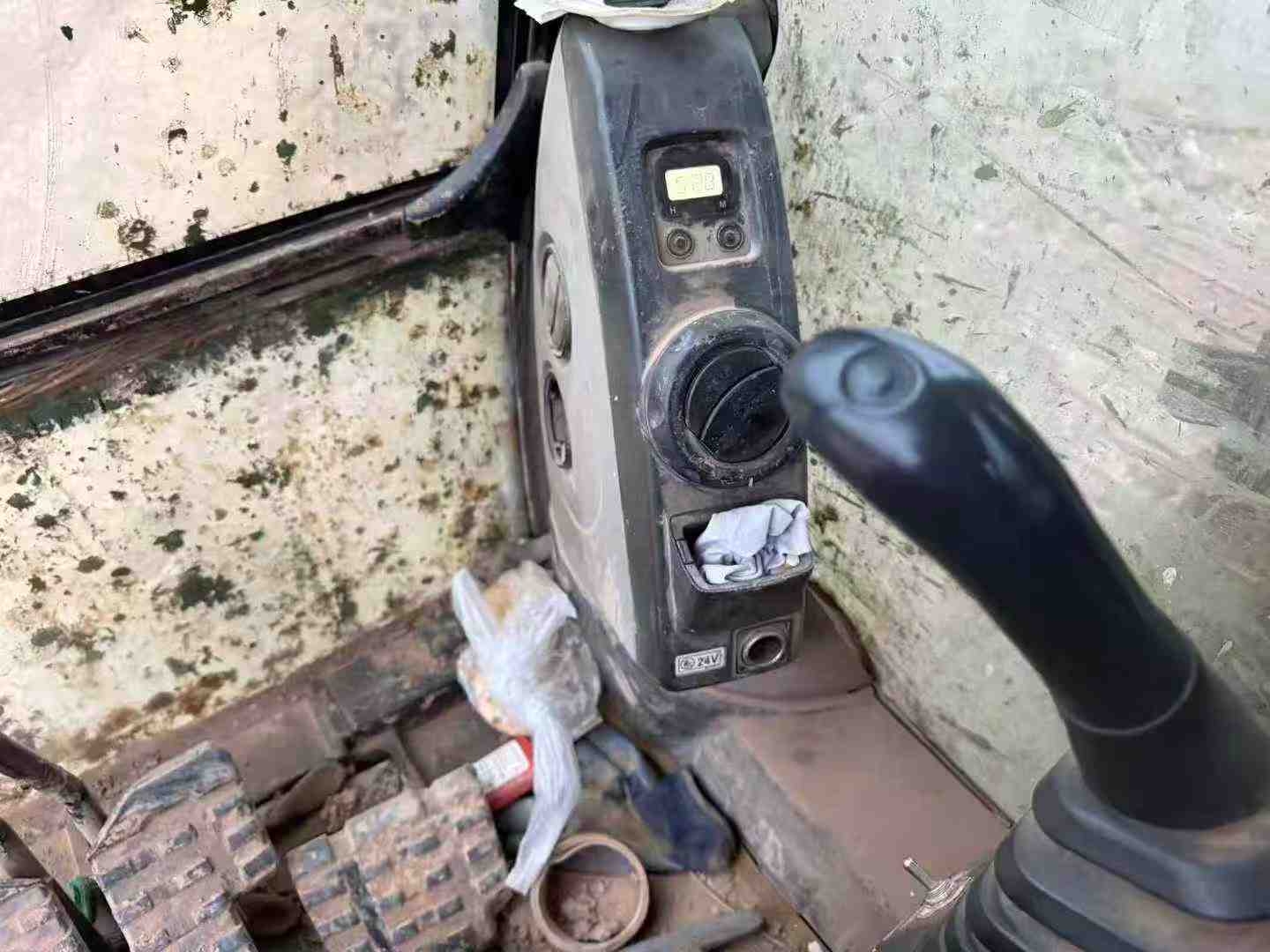 Buy Sumitomo SH240-5 Used Excavator / 1