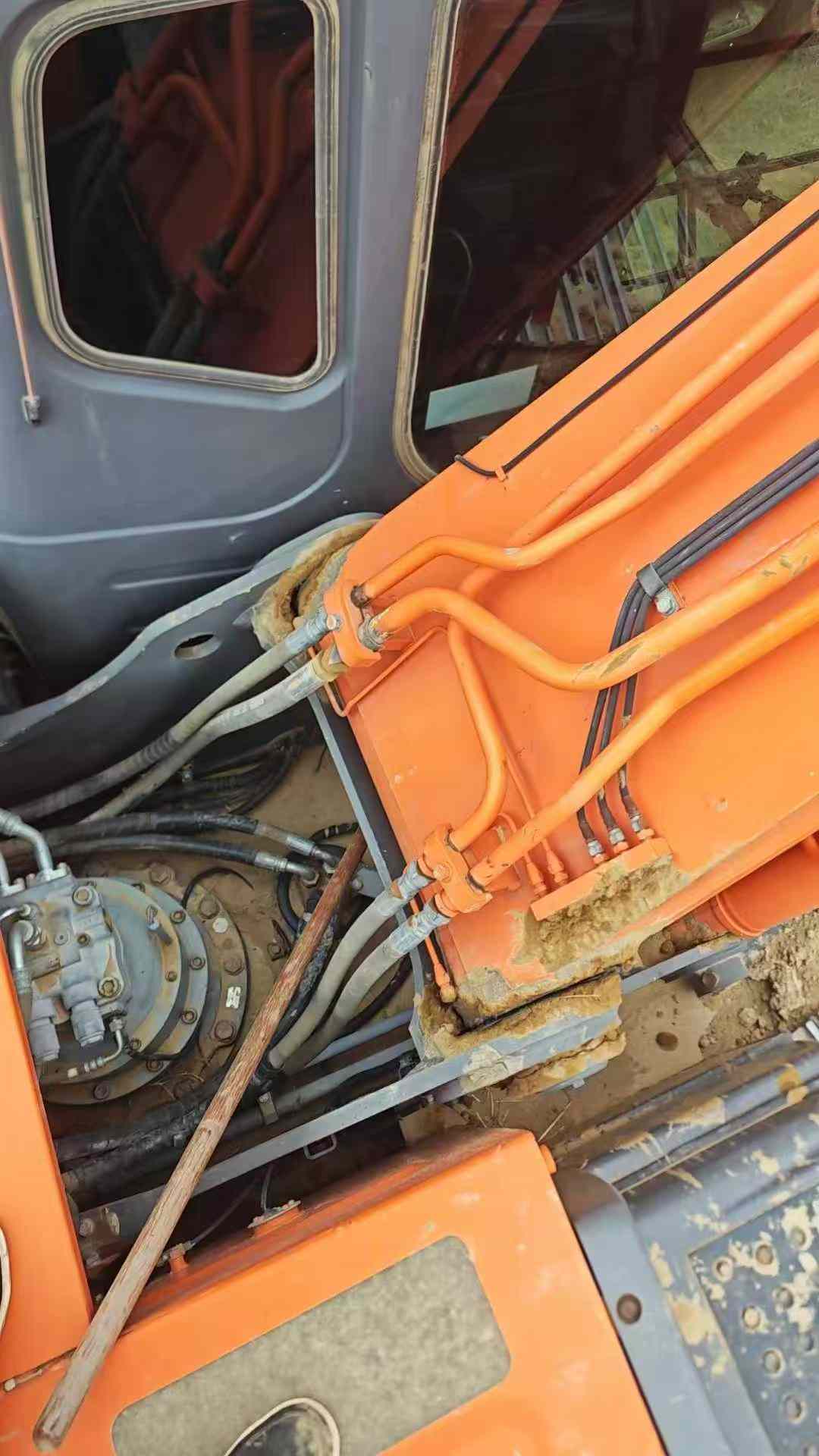 Buy Hitachi ZX240 Used Excavator / 5 Used Hitachi ZX240 Excavator 2012 Model / 5