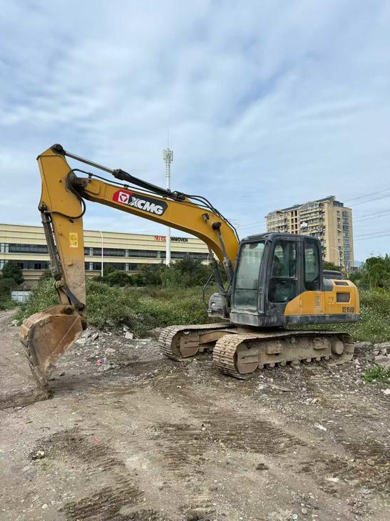 Buy XCMG XE150 Used Excavator / 1