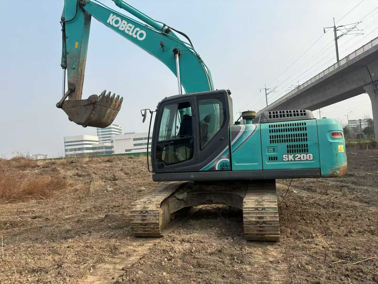 Buy Kobelco SK200 Used Excavator / 1
