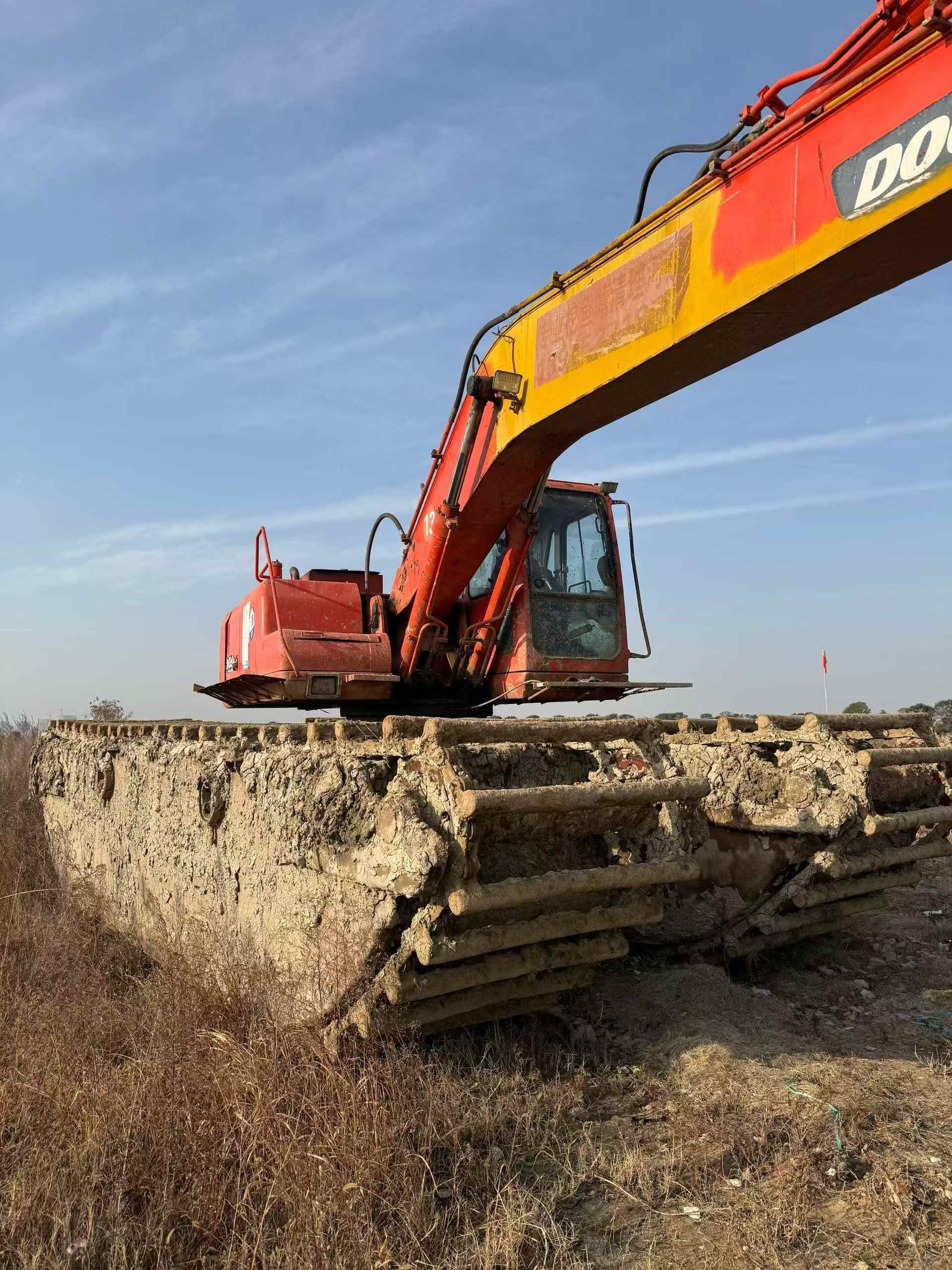 Buy Doosan DH220-7 Used Excavator / 1