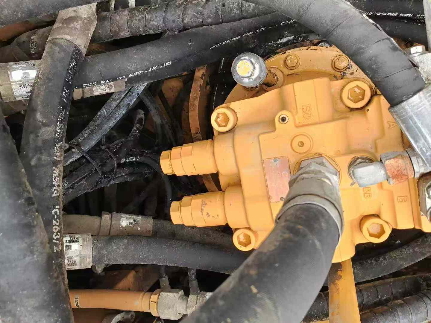 Buy Caterpillar 320D Used Excavator / 8 Used Caterpillar 320D Excavator 2017 Model / 8