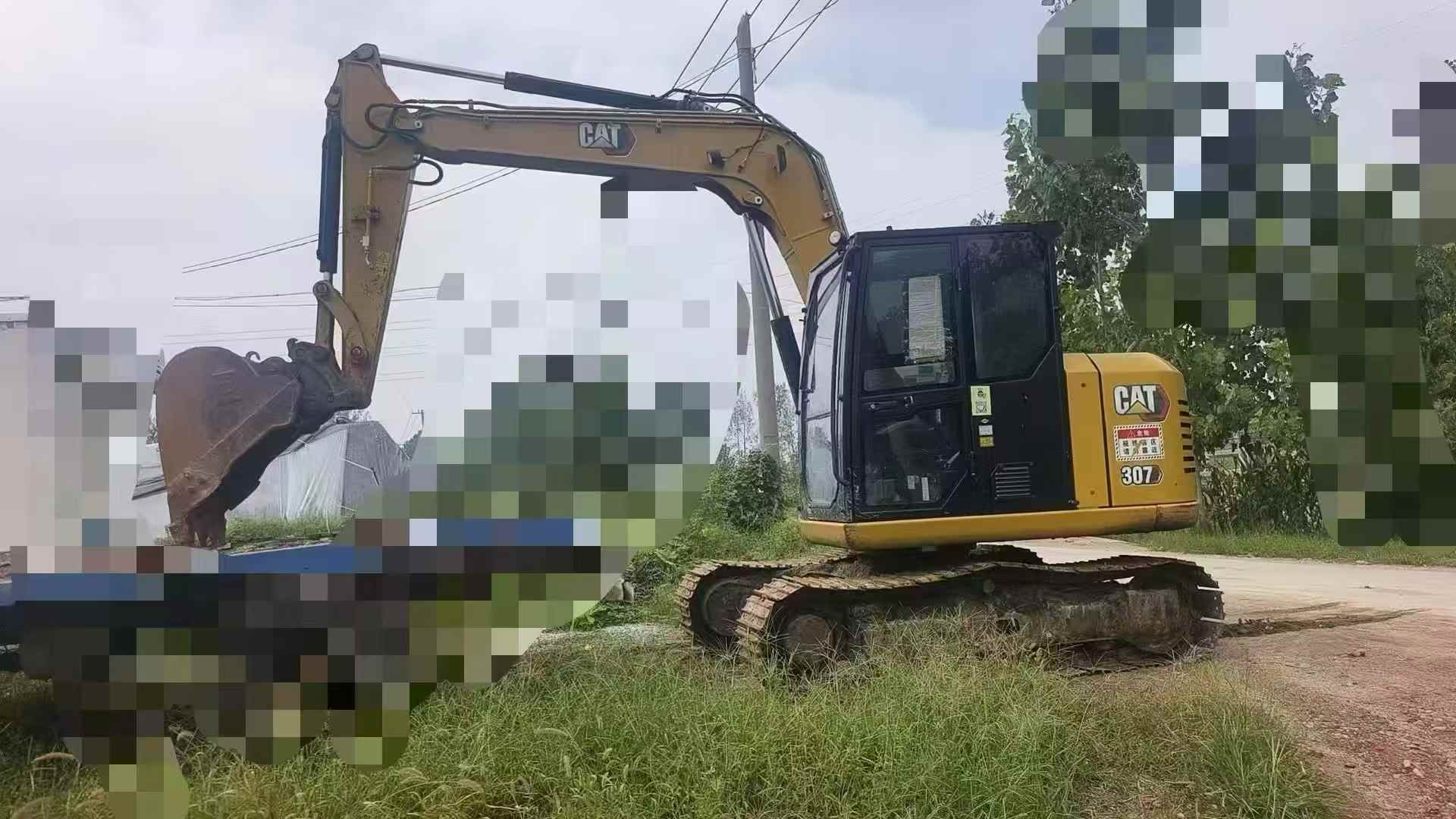 Buy Caterpillar 307V2 Used Excavator / 1