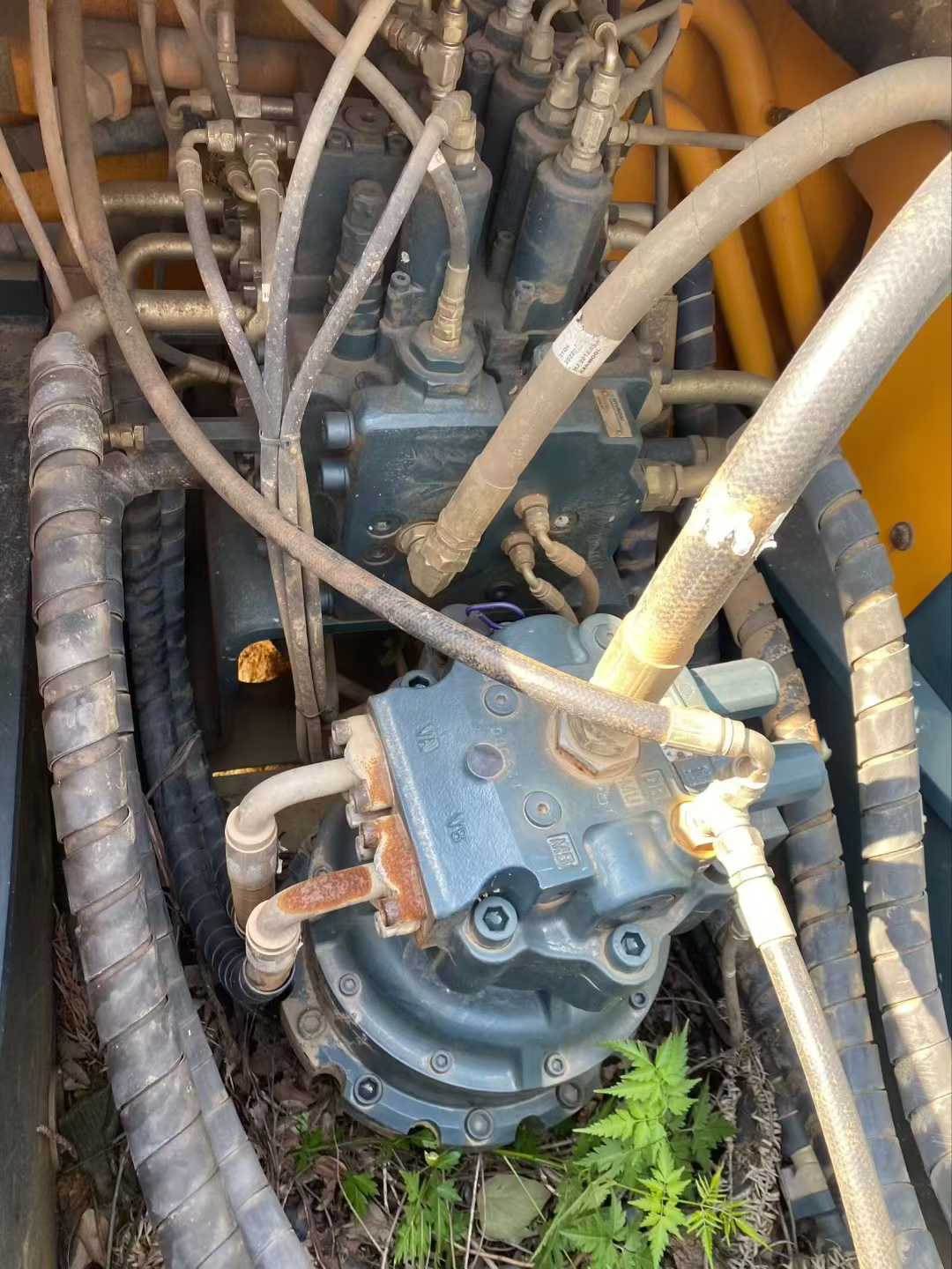 Used Hyundai R225LVS Excavator 2019 Model / 6