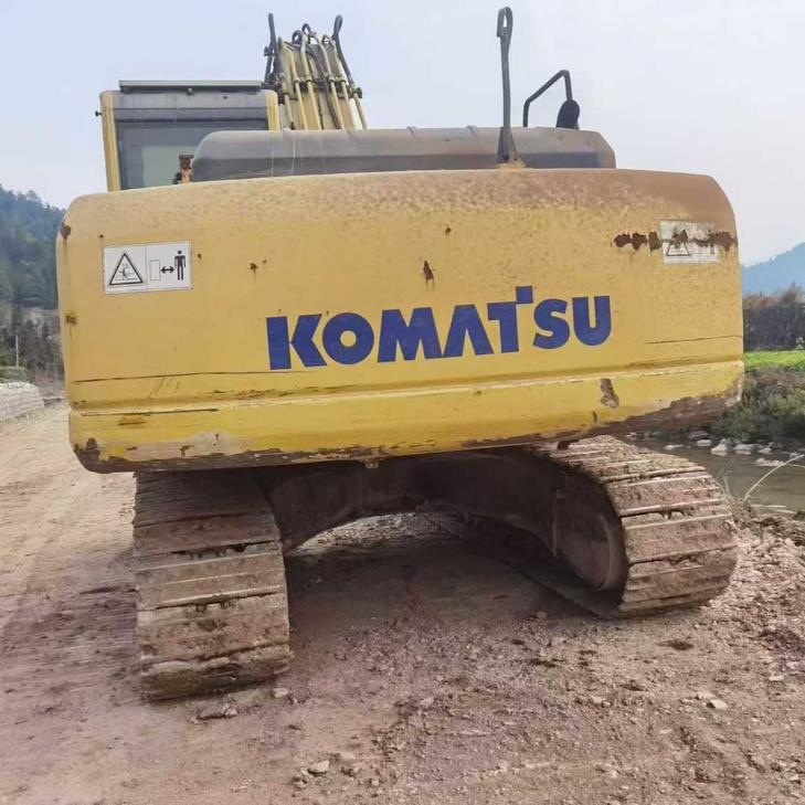 Buy Komatsu PC200-8 Used Excavator / 1