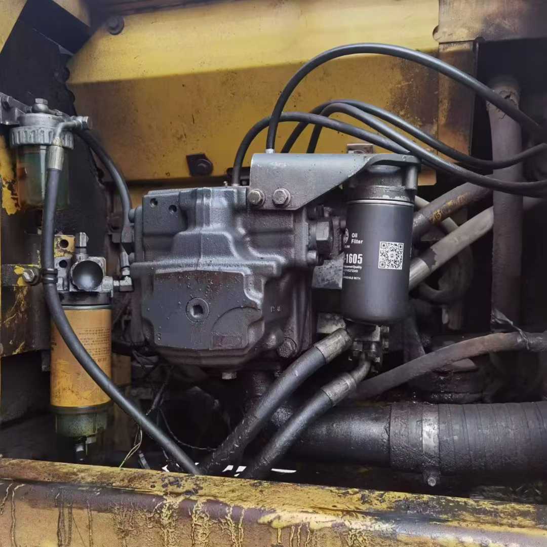 Buy Komatsu PC200-8 Used Excavator / 4 Used Komatsu PC200-8 Excavator 2016 Model / 4