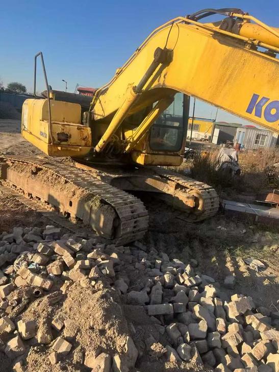 Buy Komatsu PC200LC-8 Used Excavator / 1