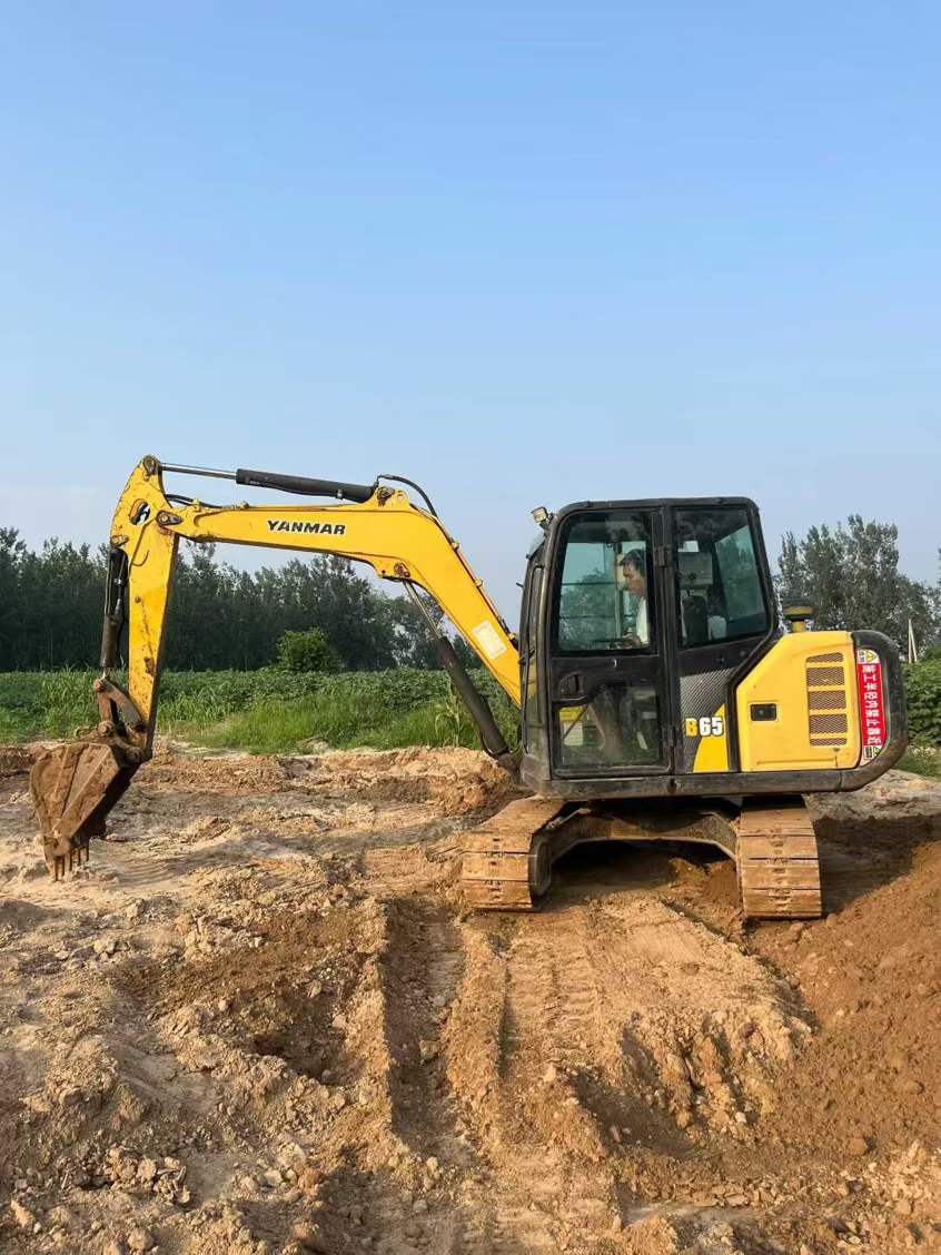 Used Yanmar B65 Excavator 2016 Model / 3