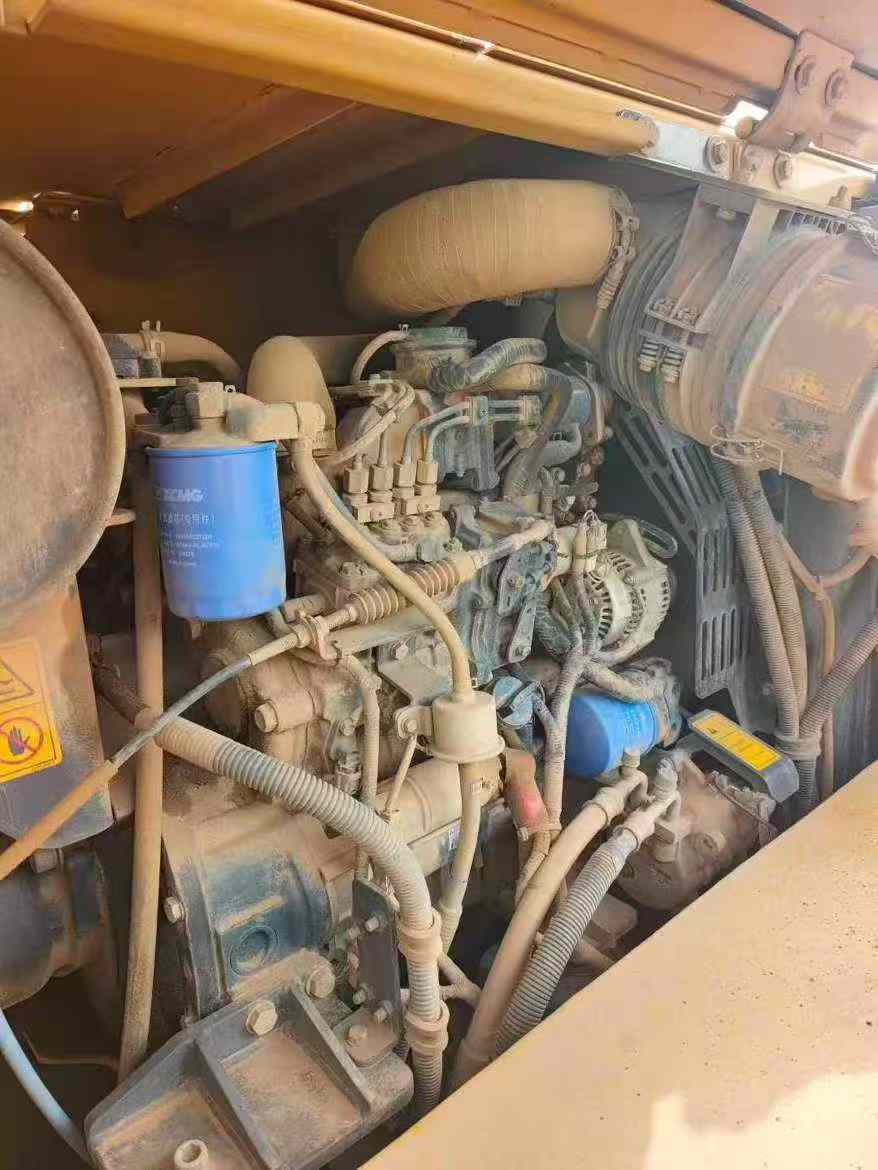 Used XCMG XE75WD Excavator 2021 Model / 6