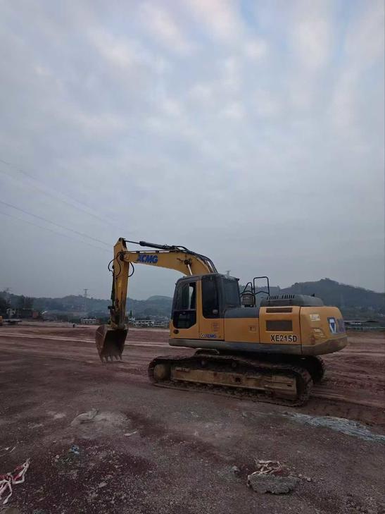 Buy XCMG XE215 Used Excavator / 1