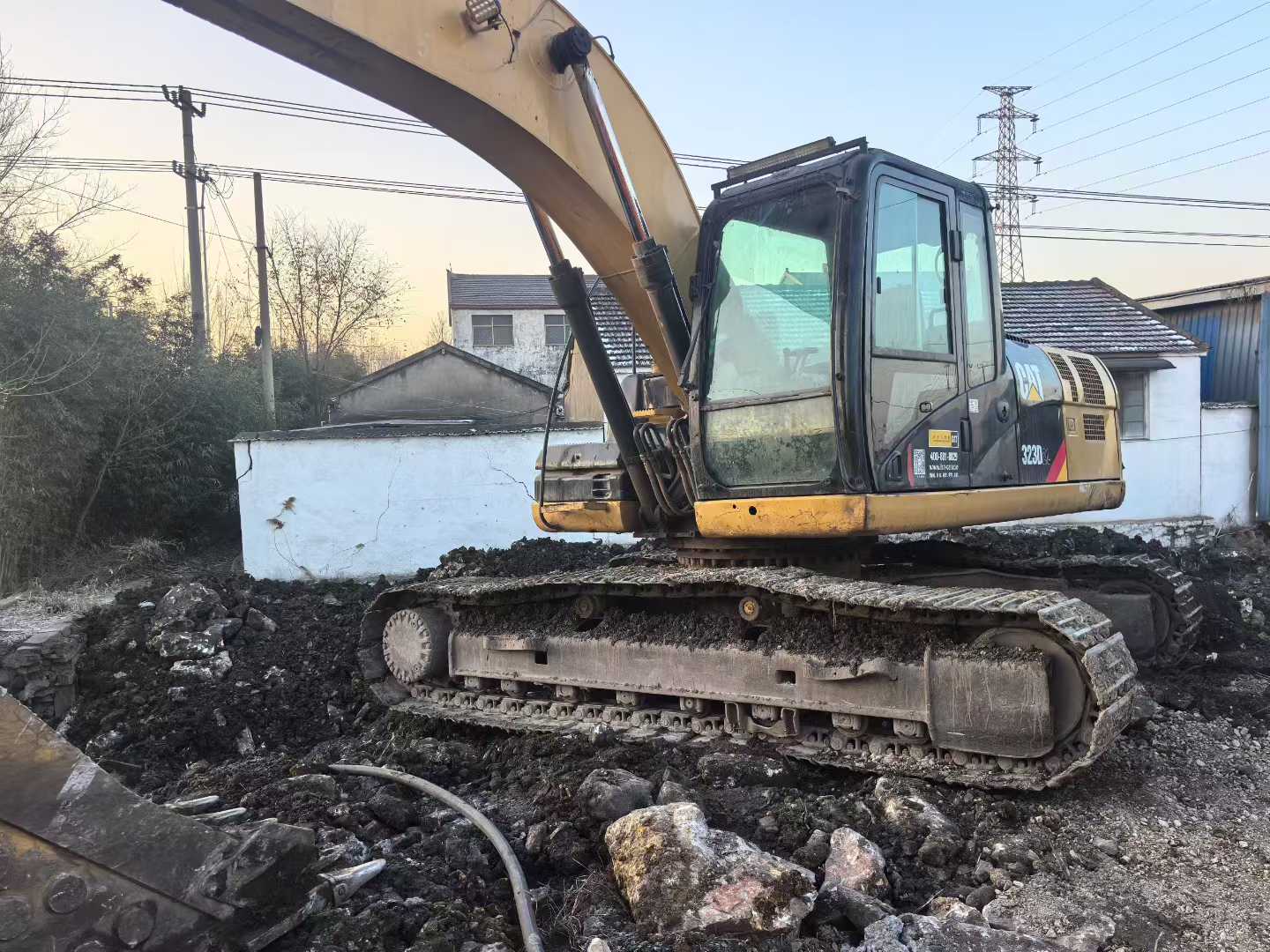 Buy Caterpillar 323 Used Excavator / 3 Used Caterpillar 323 Excavator 2011 Model / 3