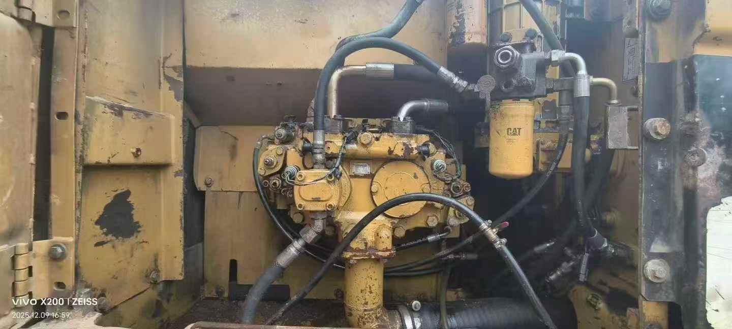 Used Caterpillar 320D Excavator 2016 Model / 4