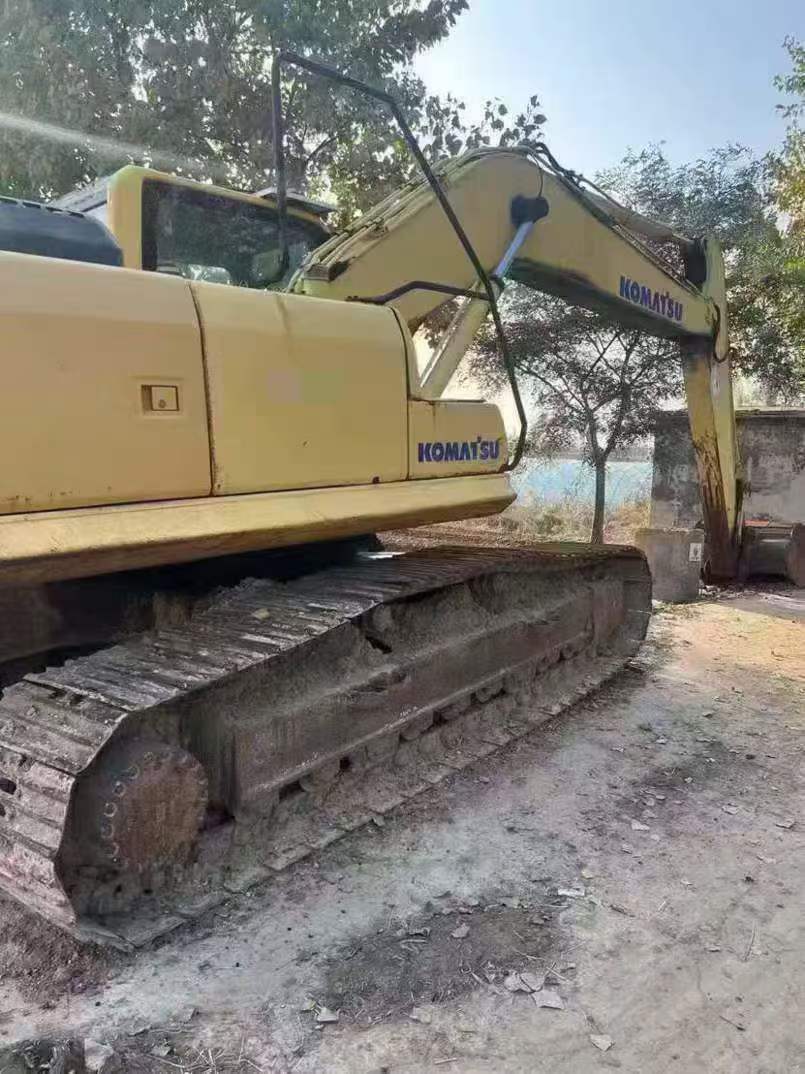 Buy Komatsu PC210LC-8 Used Excavator / 9 Used Komatsu PC210LC-8 Excavator 2011 Model / 9