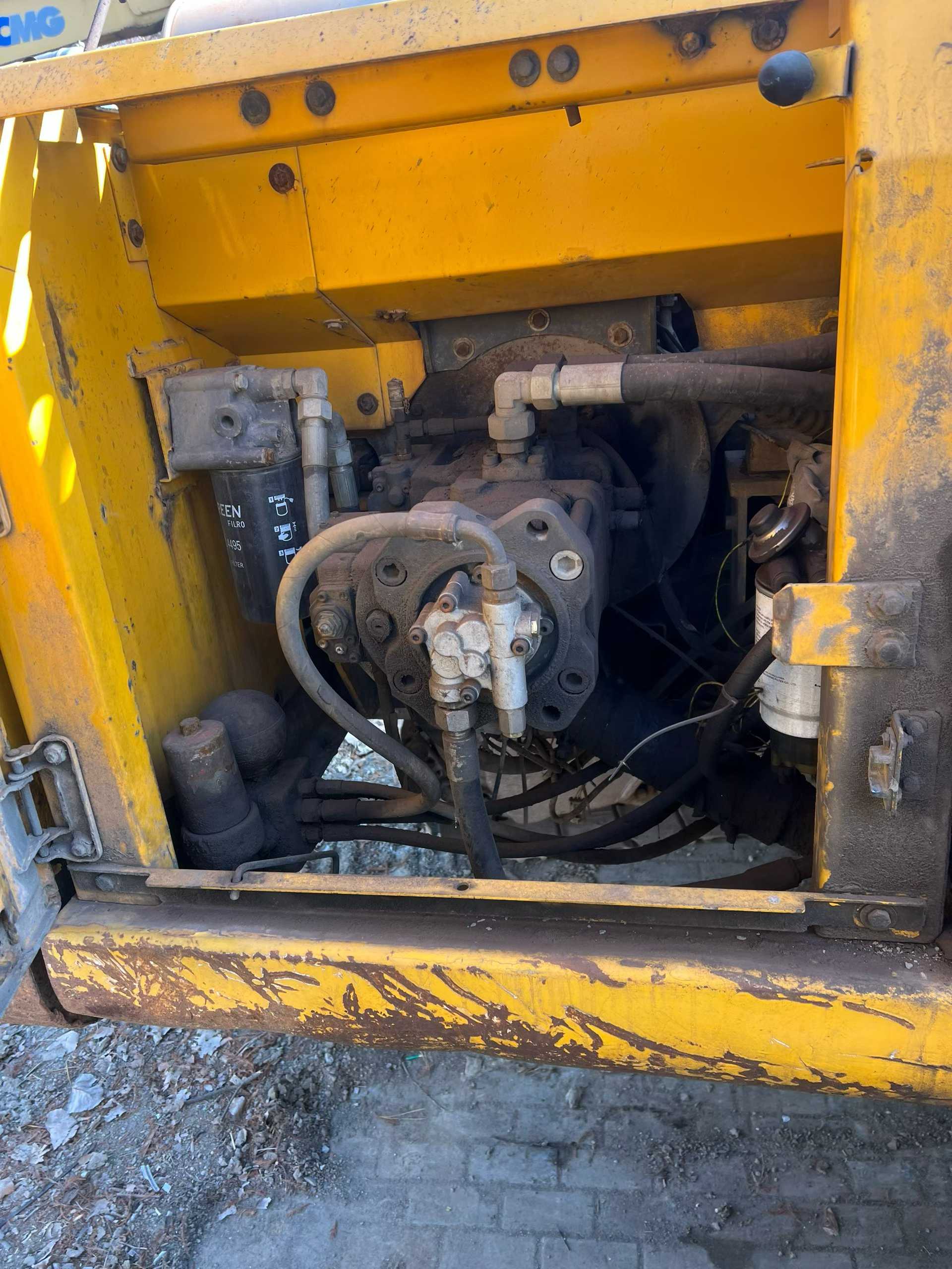 Buy XCMG XE215 Used Excavator / 4 Used XCMG XE215 Excavator 2012 Model / 4