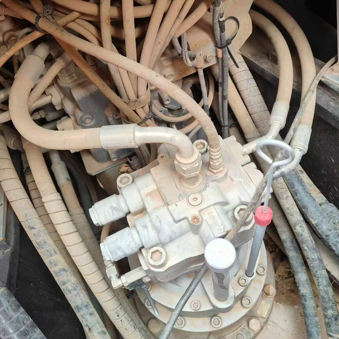 Used Hitachi ZAXIS200 Excavator 2021 Model / 5