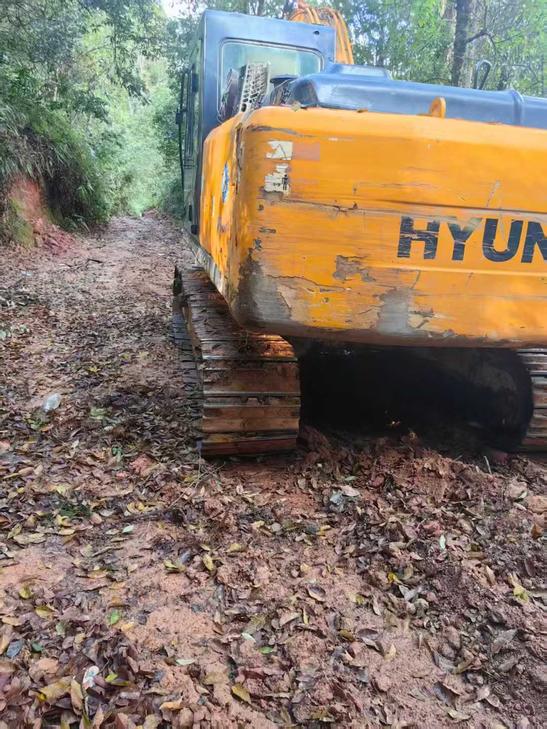 Buy Hyundai R215-7 Used Excavator / 1