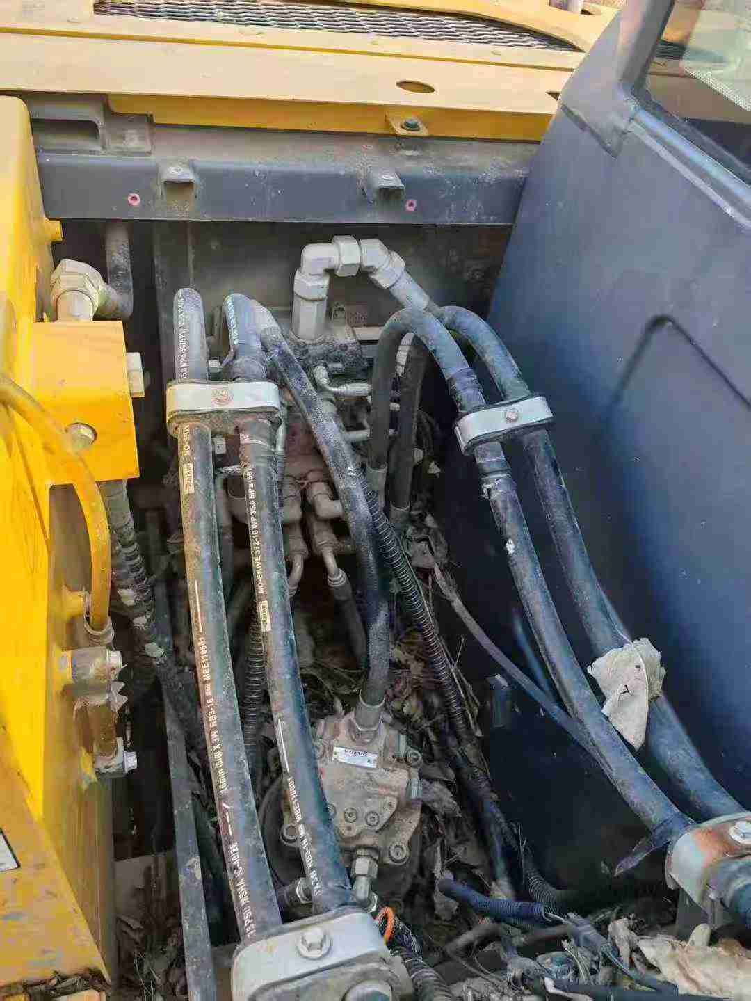 Used Volvo EC75DAG Excavator 2020 Model / 3