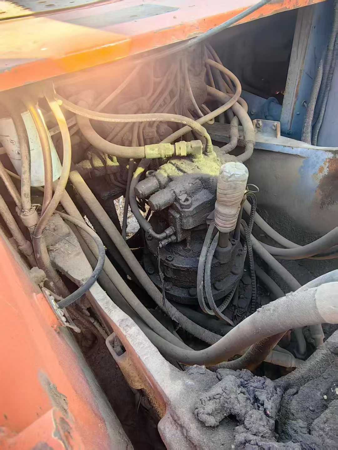 Used Hitachi ZAXIS200 Excavator 2006 Model / 9