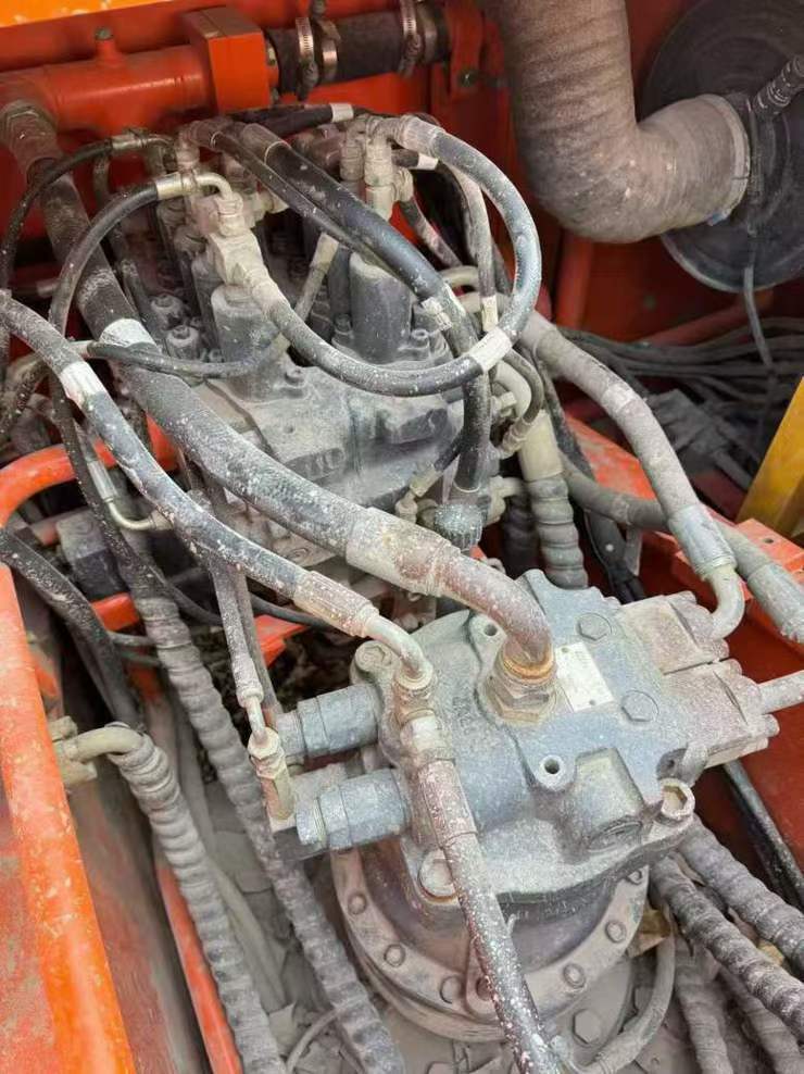 Buy Doosan DH220 Used Excavator / 8 Used Doosan DH220 Excavator 2014 Model / 8