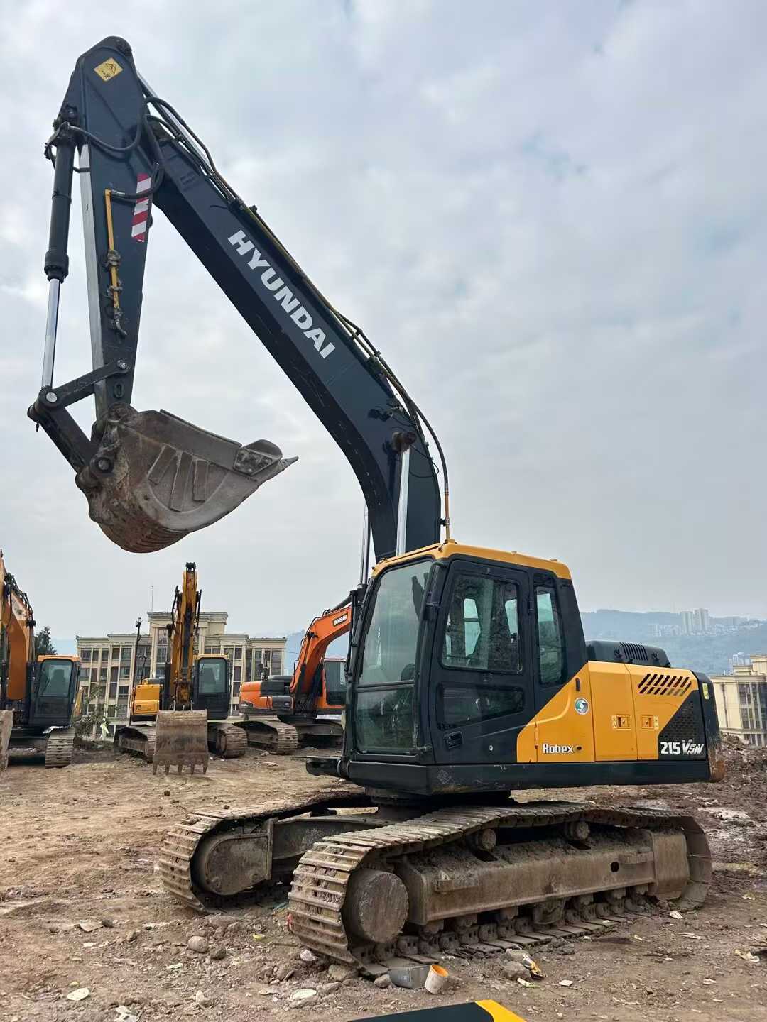 Buy Hyundai R215VSN Used Excavator / 1
