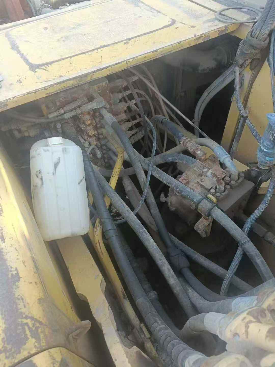 Used Komatsu PW200-7 Excavator 2016 Model / 3