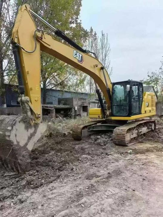 Buy Caterpillar 323 Used Excavator / 1