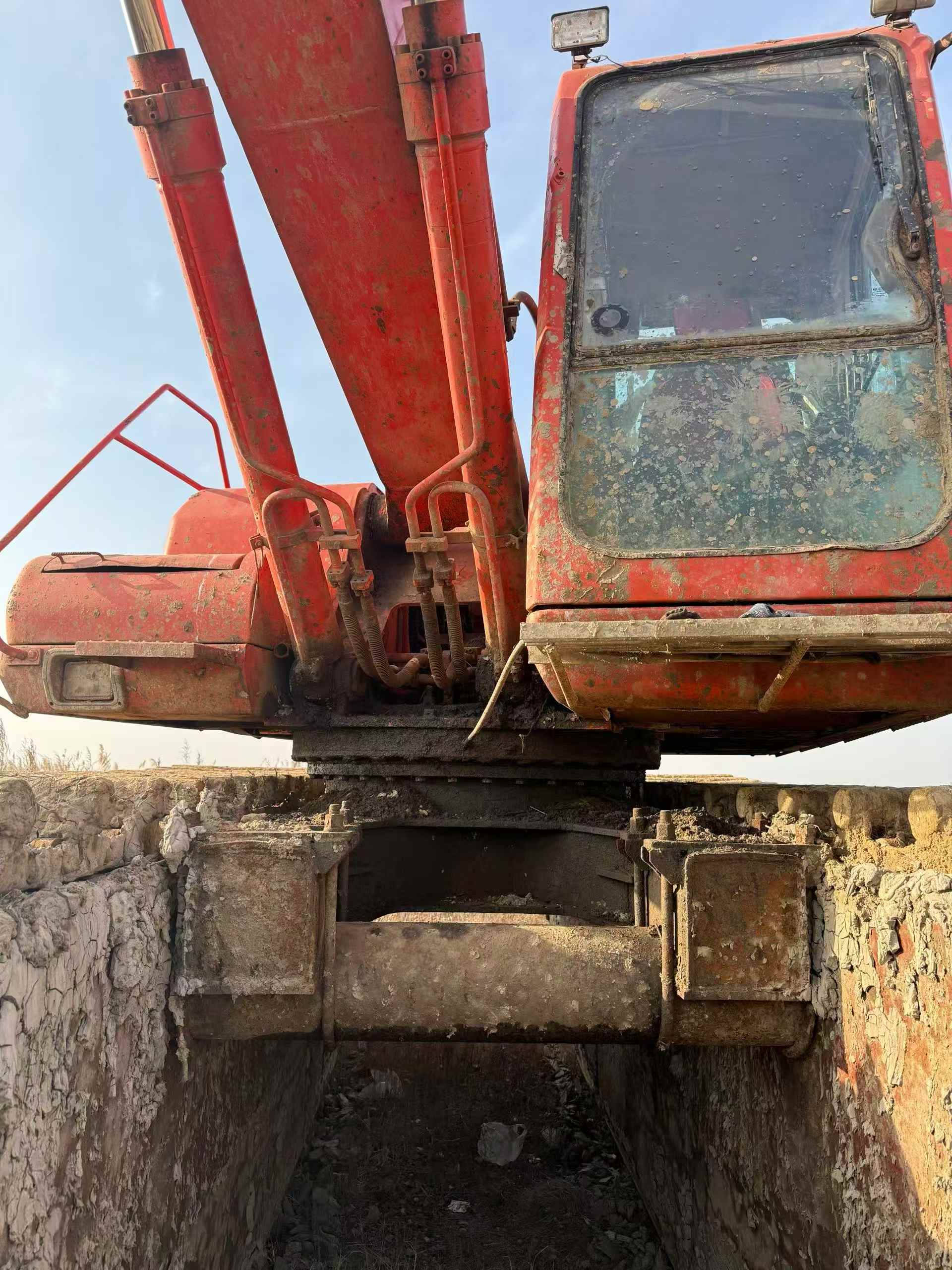 Buy Doosan DH220-7 Used Excavator / 4 Used Doosan DH220-7 Excavator 2016 Model / 4