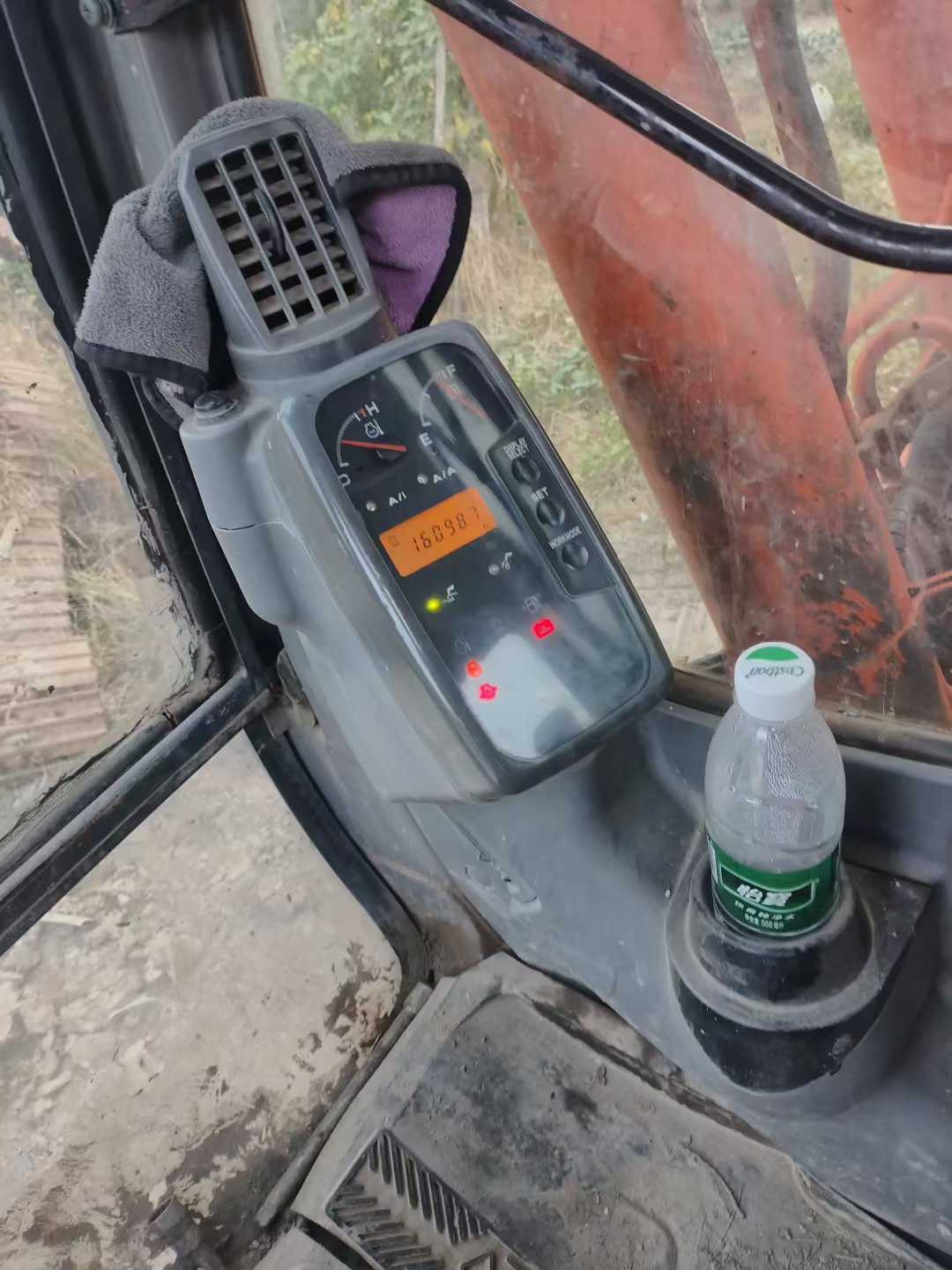 Buy Hitachi ZX120 Used Excavator / 8 Used Hitachi ZX120 Excavator 2016 Model / 8